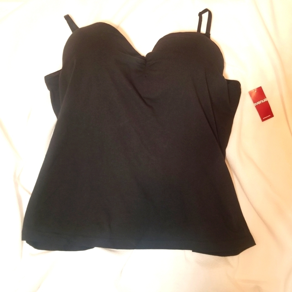 NWT Avenue Built Bra Camisole Top